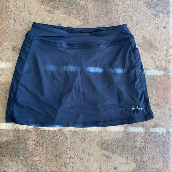BALEAF, skort, sport skirt with mesh material shorts attached, size M, black - Picture 2 of 9